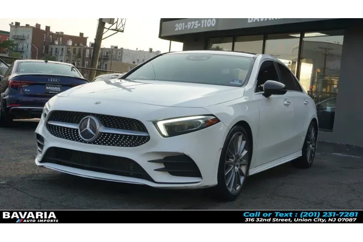 $18888 : 2019 A-Class A 220 4MATIC Sed image 2