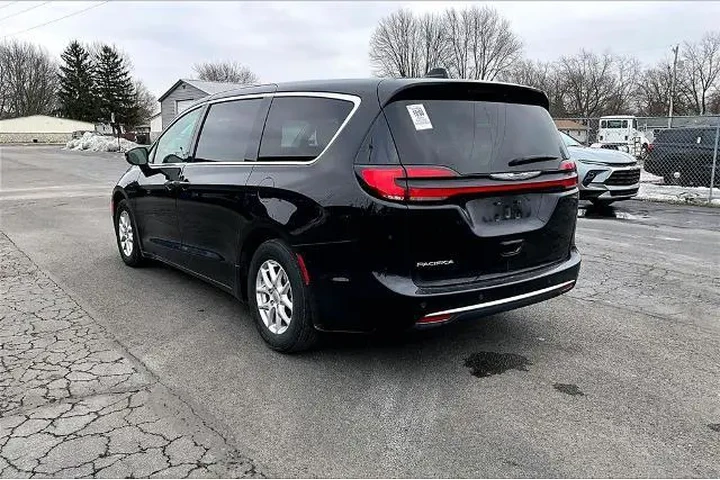 $31406 : Chrysler Pacifica 2024 Touri image 3