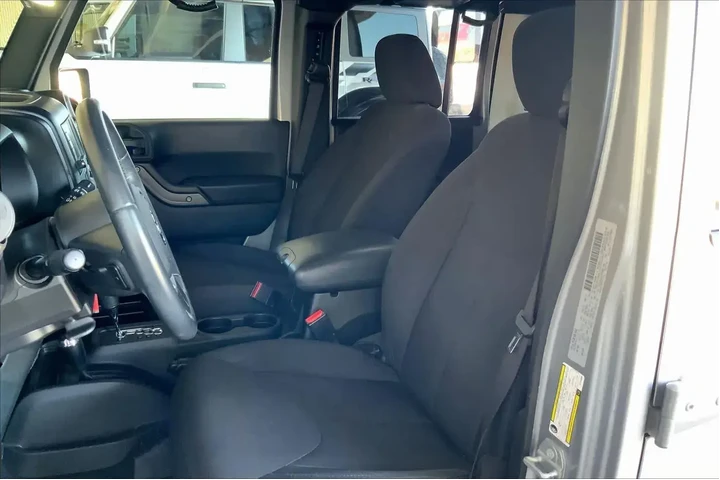 $22938 : Jeep Wrangler Unlimited 2017 image 7