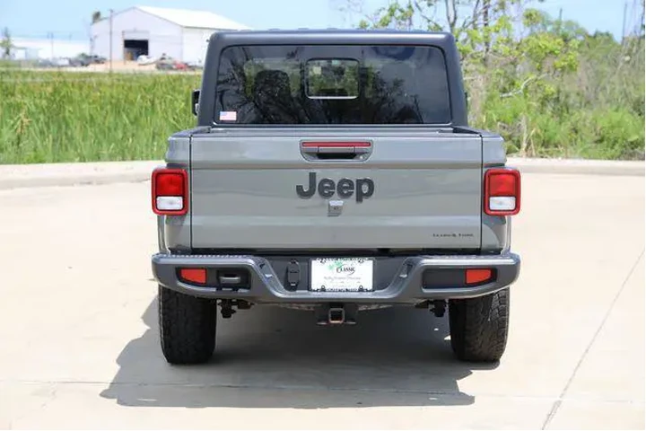 $27973 : Jeep Gladiator 2021 4x4 Spor image 7