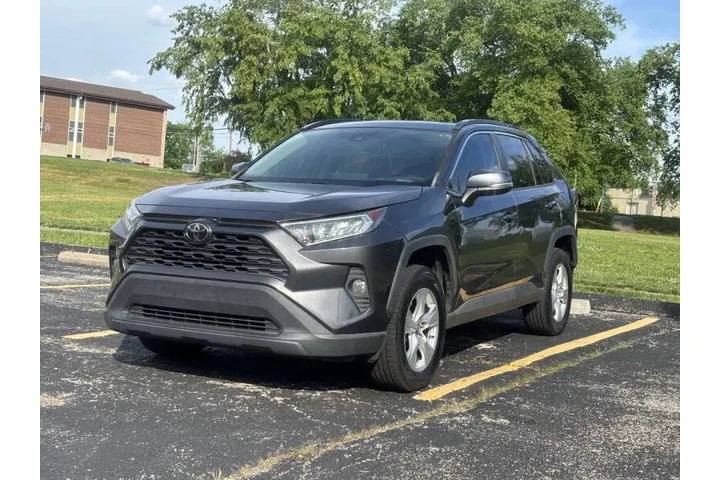 $18999 : 2019 RAV4 XLE image 8