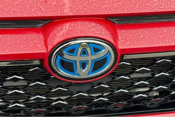 $33987 : Toyota RAV4 Prime 2024 AWD X image 8