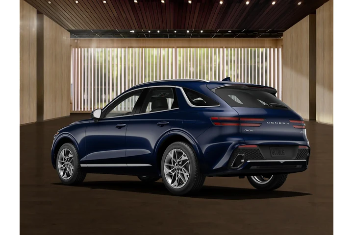 $37983 : Genesis GV70 2023 AWD 2.5T S image 3