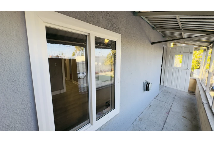 $1800 : HERMOSO CUARTO EN PICO BLVD image 9