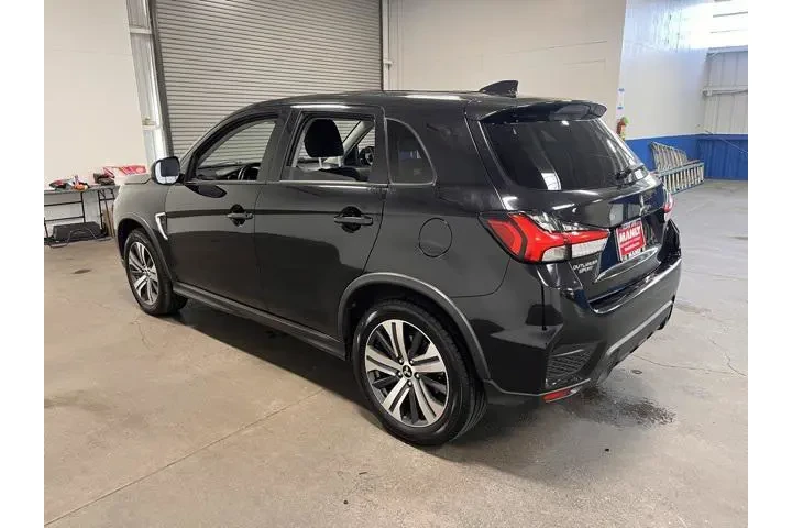 $15948 : Mitsubishi Outlander Sport 2 image 5