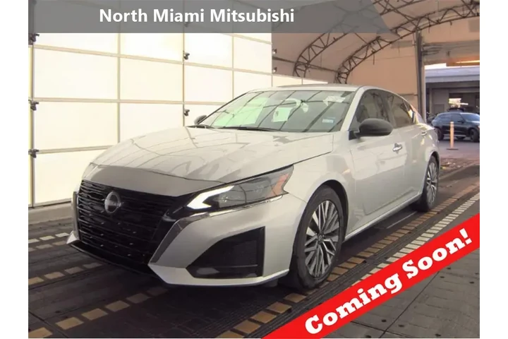 $17490 : Nissan Altima 2024 2.5 SV 4d image 1