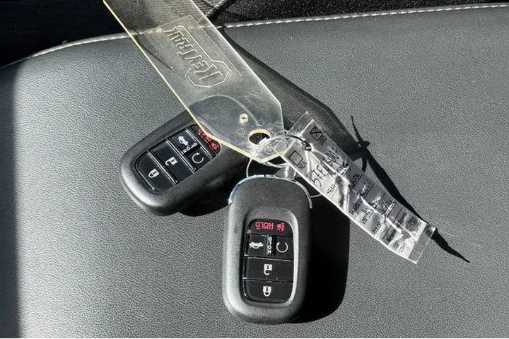 $29493 : Honda Accord Hybrid 2025 Spo image 10