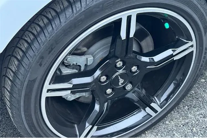 $39921 : Ford Mustang 2021 GT 2dr Fas image 8