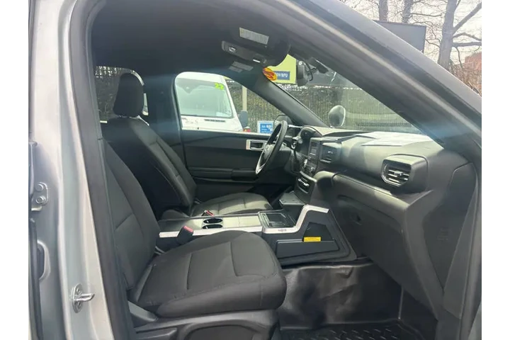 $19499 : 2020 Explorer Hybrid Police I image 9