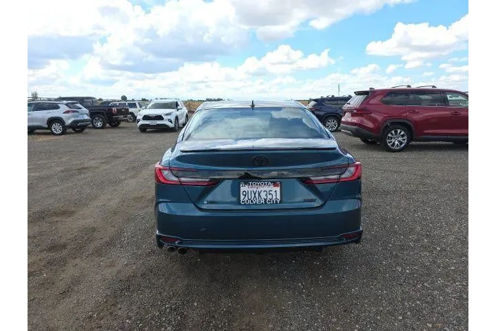 $39900 : Toyota Camry 2025 SE 4dr Sed image 5