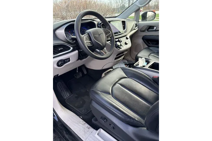 $26490 : Chrysler Pacifica 2023 Touri image 5