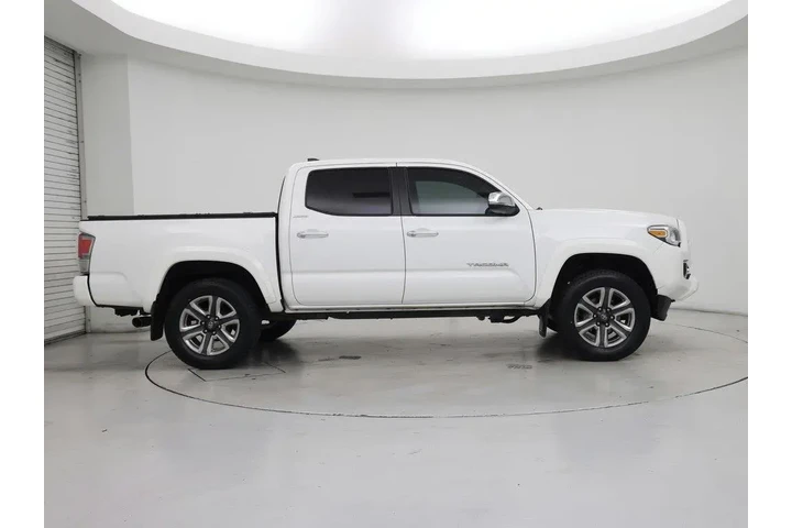 $34998 : Toyota Tacoma 2018 4x4 Limit image 7