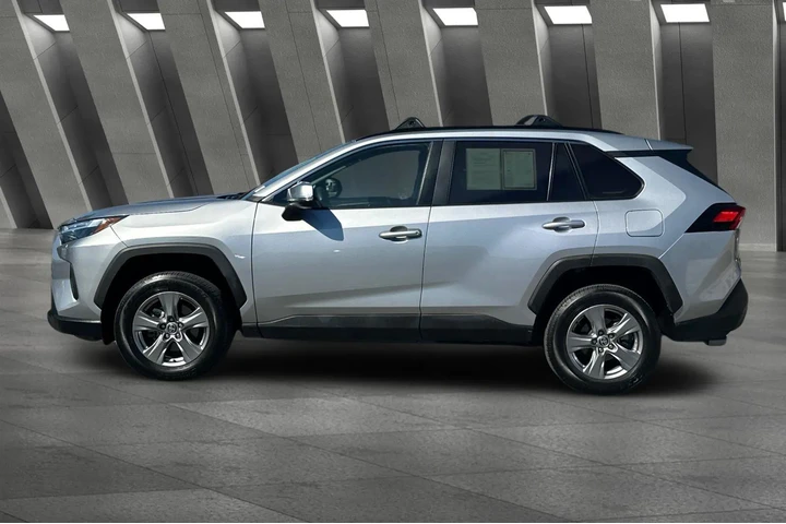 $31900 : Toyota RAV4 2024 AWD XLE 4dr image 10