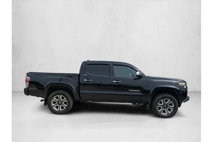 $29522 : Toyota Tacoma 2017 4x4 Limit image 4