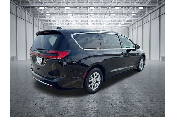 $24991 : Chrysler Pacifica 2024 Touri image 7