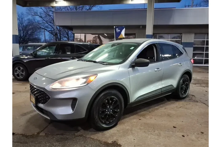 $22813 : Ford Escape 2022 SE 4dr SUV image 5