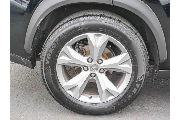 $17813 : Lexus NX 200t 2017 4dr Cross image 10