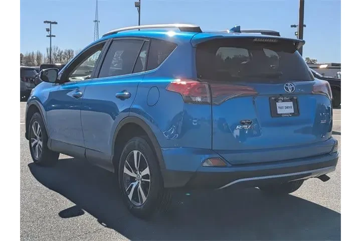 $19382 : Toyota RAV4 2017 XLE 4dr SUV image 5