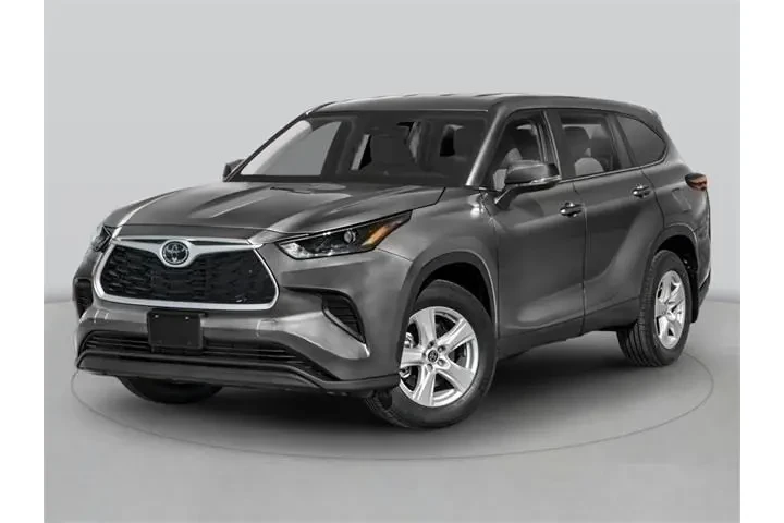 $32452 : Toyota Highlander 2023 LE 4d image 1