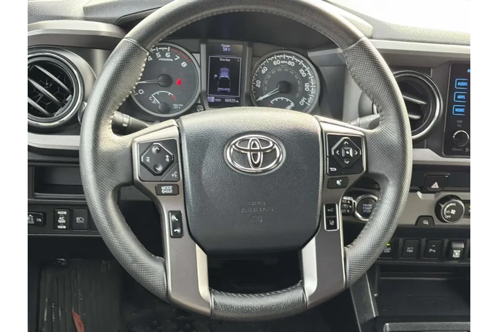 $30280 : Toyota Tacoma 2019 4x2 TRD O image 9