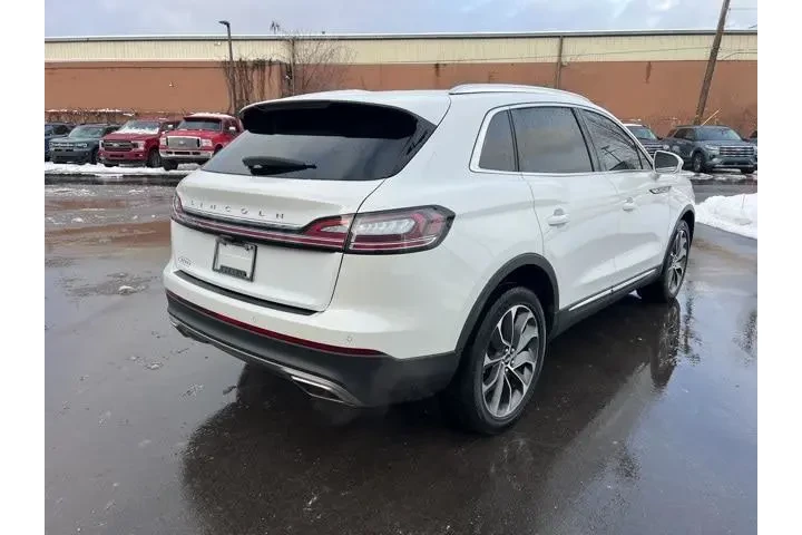 $31825 : Lincoln Nautilus 2023 AWD Re image 5