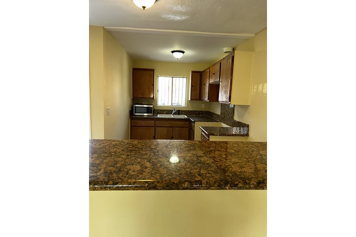 $2600 : Casa De Renta Duplex image 1