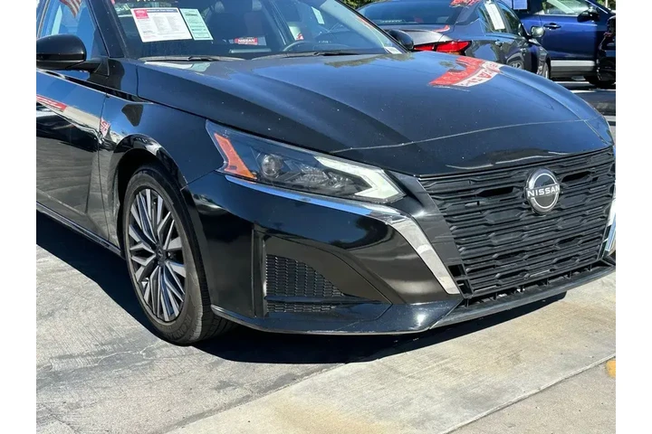 $19598 : Nissan Altima 2023 2.5 SV 4d image 9