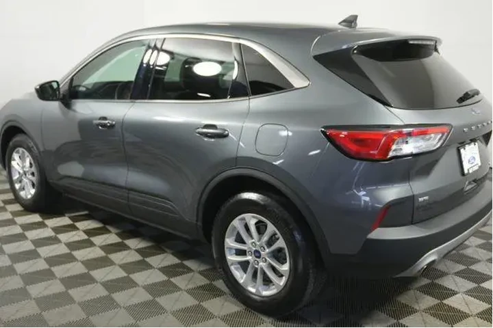 $21000 : Ford Escape 2022 AWD SE 4dr image 5