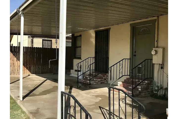 $900 : Hermosa casa de 3 dormitorios image 3