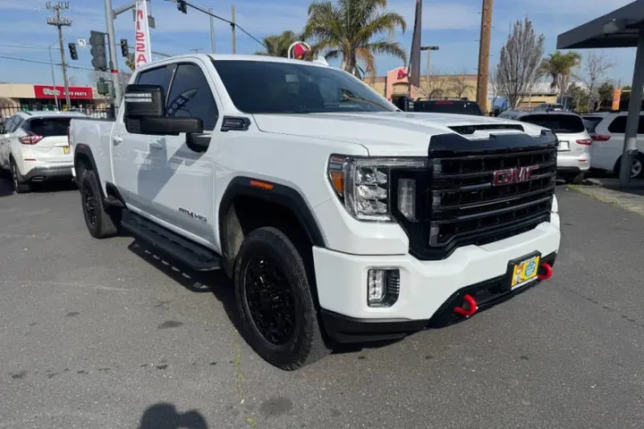 $49998 : 2021 GMC Sierra 2500HD AT4 image 3