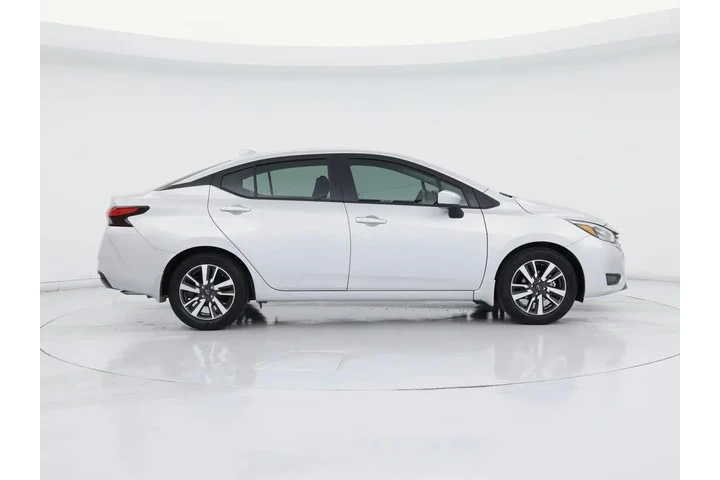 $20998 : Nissan Versa 2025 SV 4dr Sed image 7