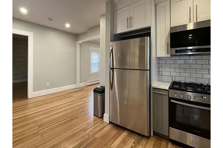 $800 : SAN RAFAEL 1BED 1BA image 3