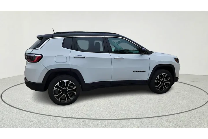 $21892 : Jeep Compass 2022 4x4 Limite image 8