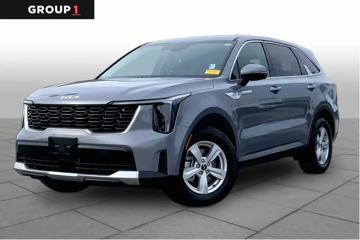 $29995 : Kia Sorento 2025 LX 4dr SUV image 1