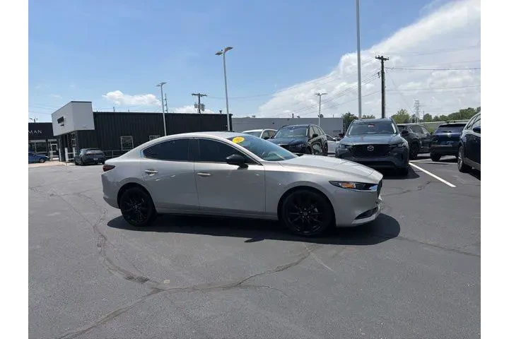 $24980 : Mazda Mazda3 Sedan 2025 2.5 image 4