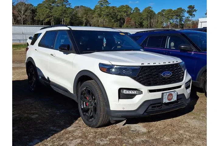 $30479 : Ford Explorer 2021 AWD ST 4d image 1