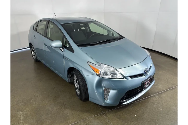 $8299 : 2012 Prius Two image 7