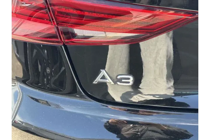 $20860 : Audi A3 2018 AWD 2.0T quattr image 5