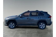 $30399 : Toyota RAV4 2022 XLE 4dr SUV thumbnail
