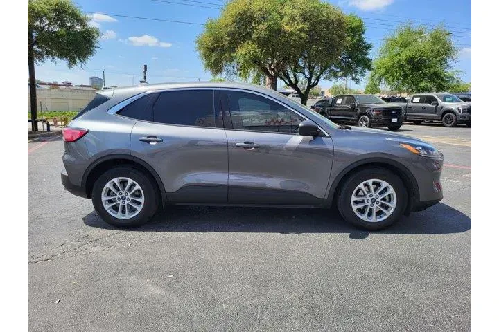 $19000 : Ford Escape 2022 SE 4dr SUV image 2