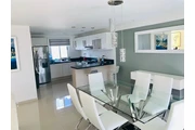 $32500 : RENTA DEPTO TZIARA CANCUN thumbnail