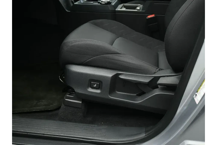 $35677 : Toyota Tacoma 2024 4x4 SR5 4 image 10