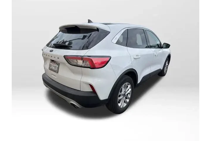 $17273 : Ford Escape 2022 SE 4dr SUV image 4