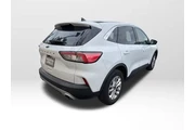$17273 : Ford Escape 2022 SE 4dr SUV thumbnail