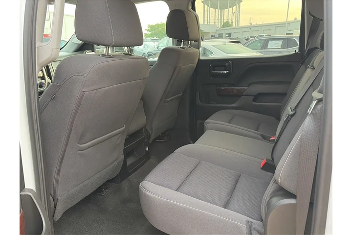 $25566 : GMC Sierra 1500 2018 4x4 SLE image 3