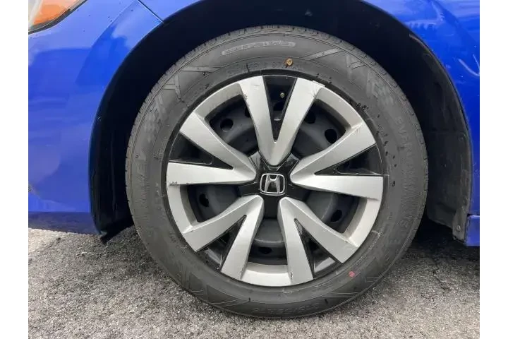 $18985 : Honda Civic 2024 LX 4dr Seda image 8