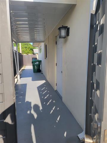 $2300 : Apartamento 2/1 Hialeah image 2