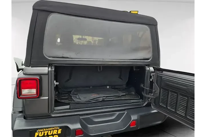 $32988 : Jeep Wrangler 2020 4x4 Rubic image 6