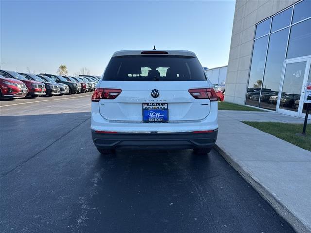 $24741 : Pre-Owned 2022 Tiguan 2.0T SE image 7