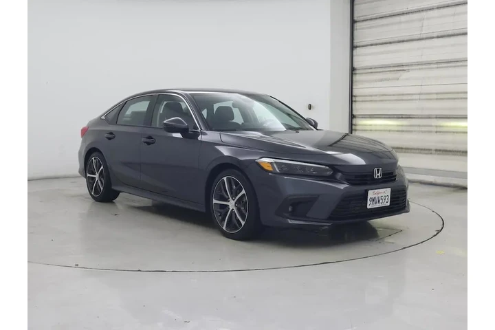 $29998 : Honda Civic 2024 Touring 4dr image 1